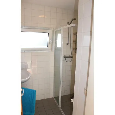 2 Bedroom Lovely In Holiday home